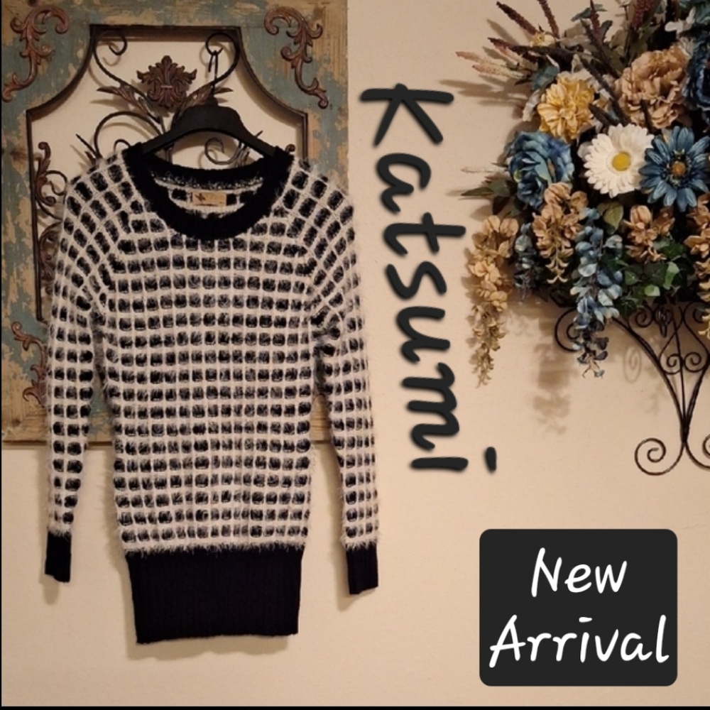 Katsumi Geometric Black & White Crew Neck Sweater. NWOT Size M/L - Picture 2 of 9